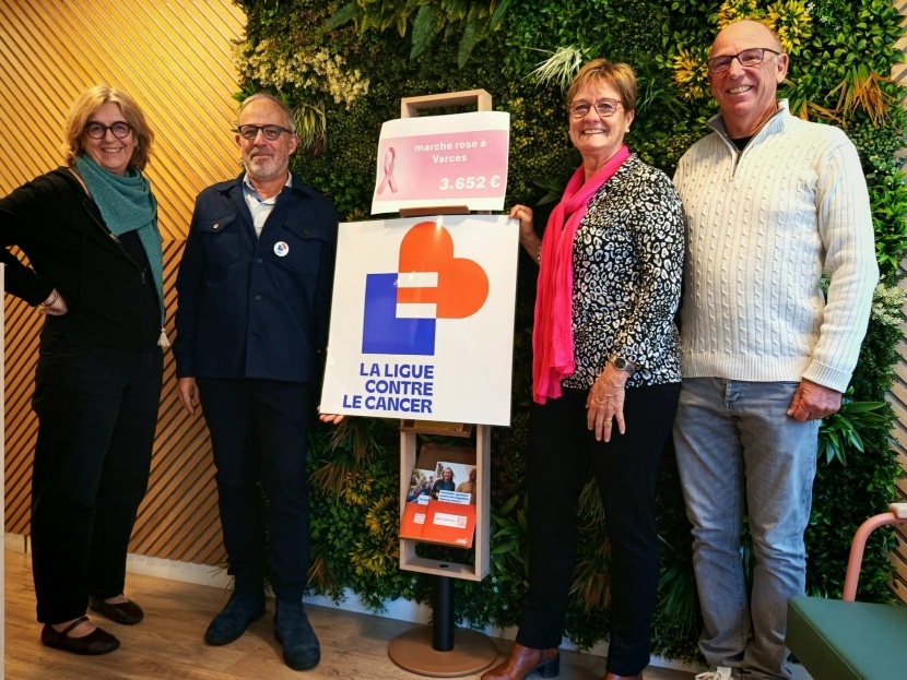 Remise des dons de la marche « rose » à la ligue contre le cancer